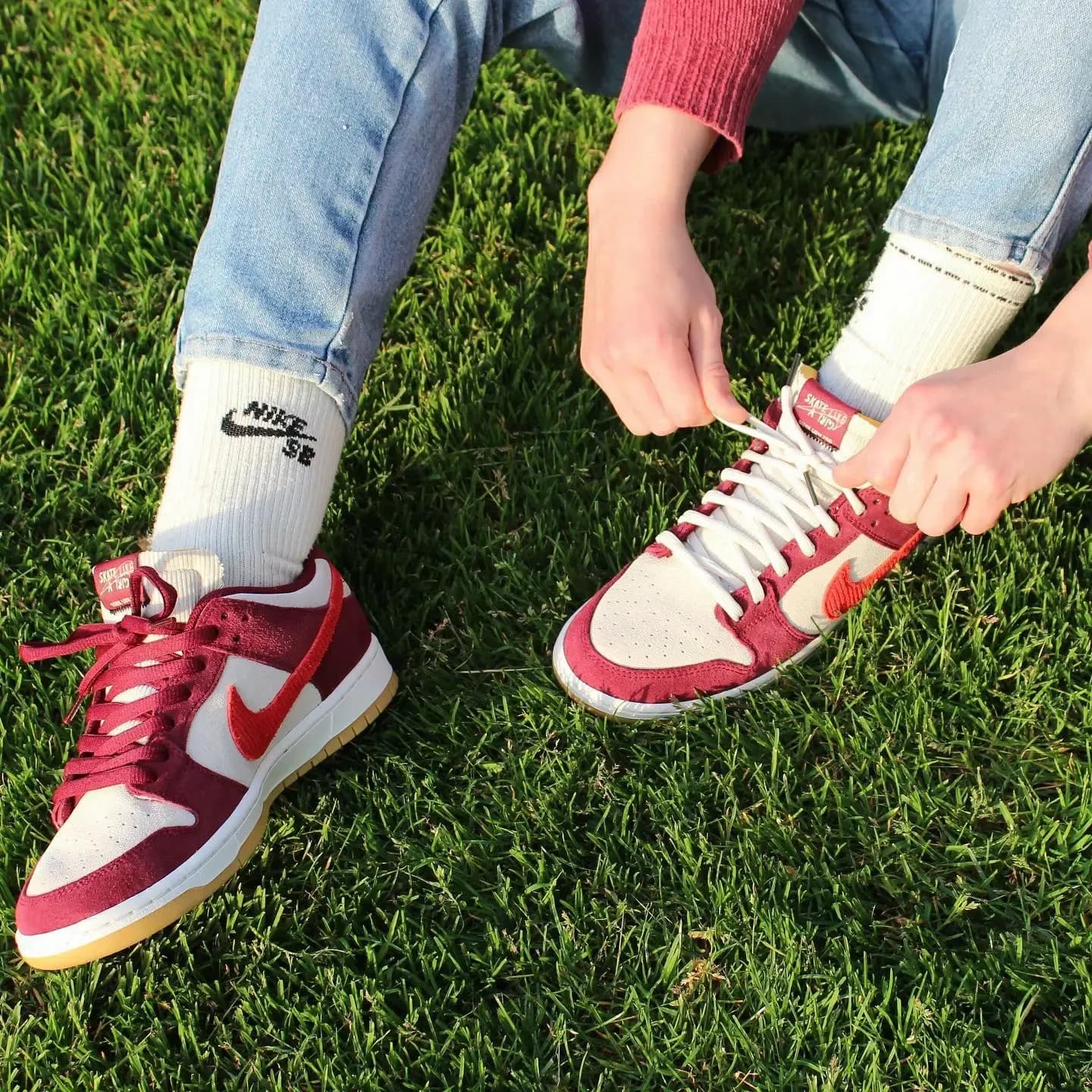 skate like a girl x nike sb dunk low