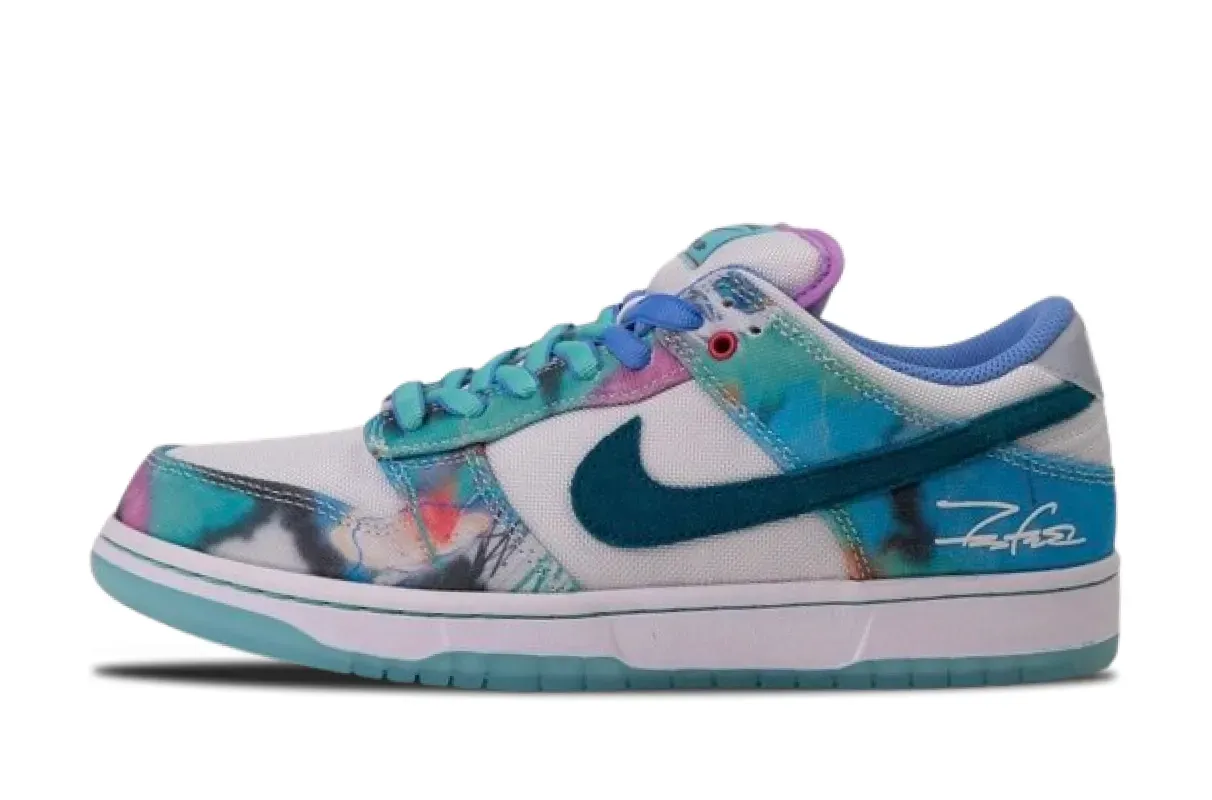 futura nike sb dunk low 2024