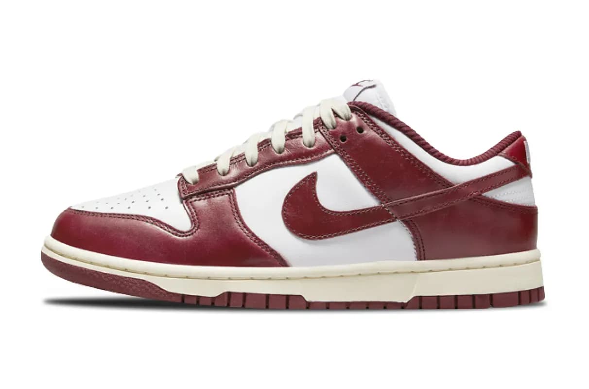 Nike Dunk Low PRM WMNS Team Red FJ4555-100