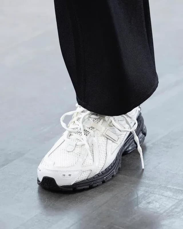 comme des garçons new balance 1906d black comme des garçons new balance 1906d white