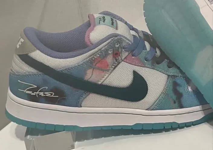 Futura x Nike SB Dunk Low
