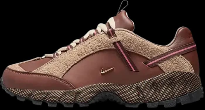 jacquemus-nike-air-humara-brown.webp