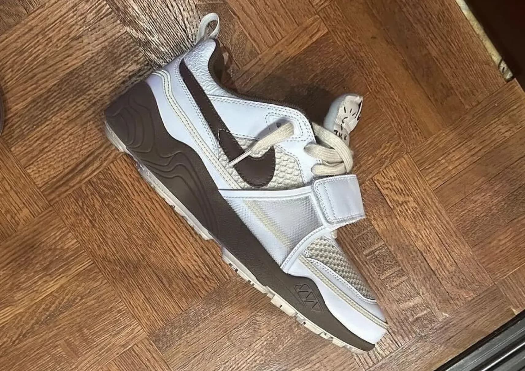 Travis Scott Nike Sharkidon Spiridon 