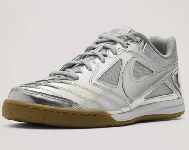 nike-gato-metallic-silver.webp