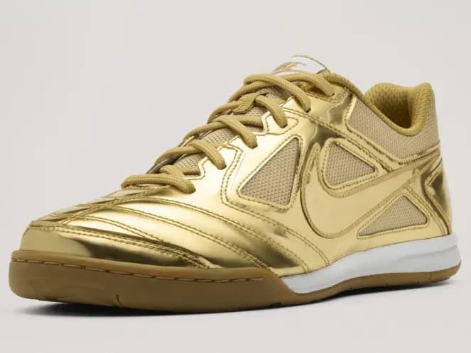 nike-gato-metallic-gold.webp