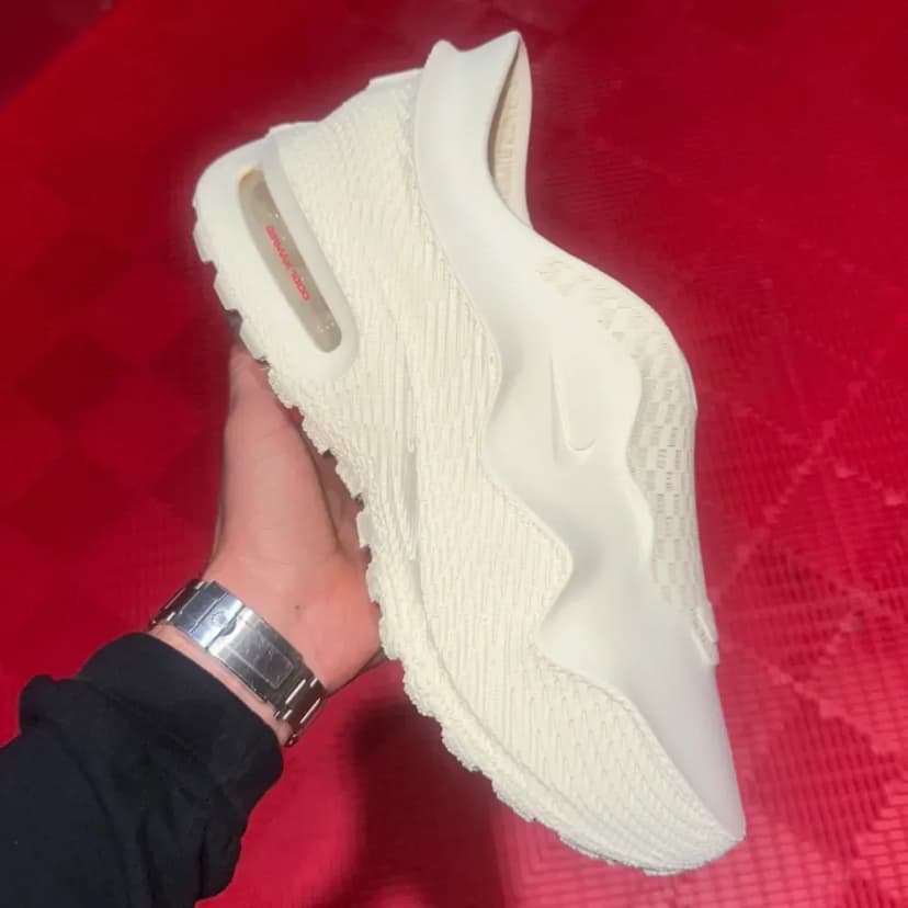 nike-air-max-1000-white.webp
