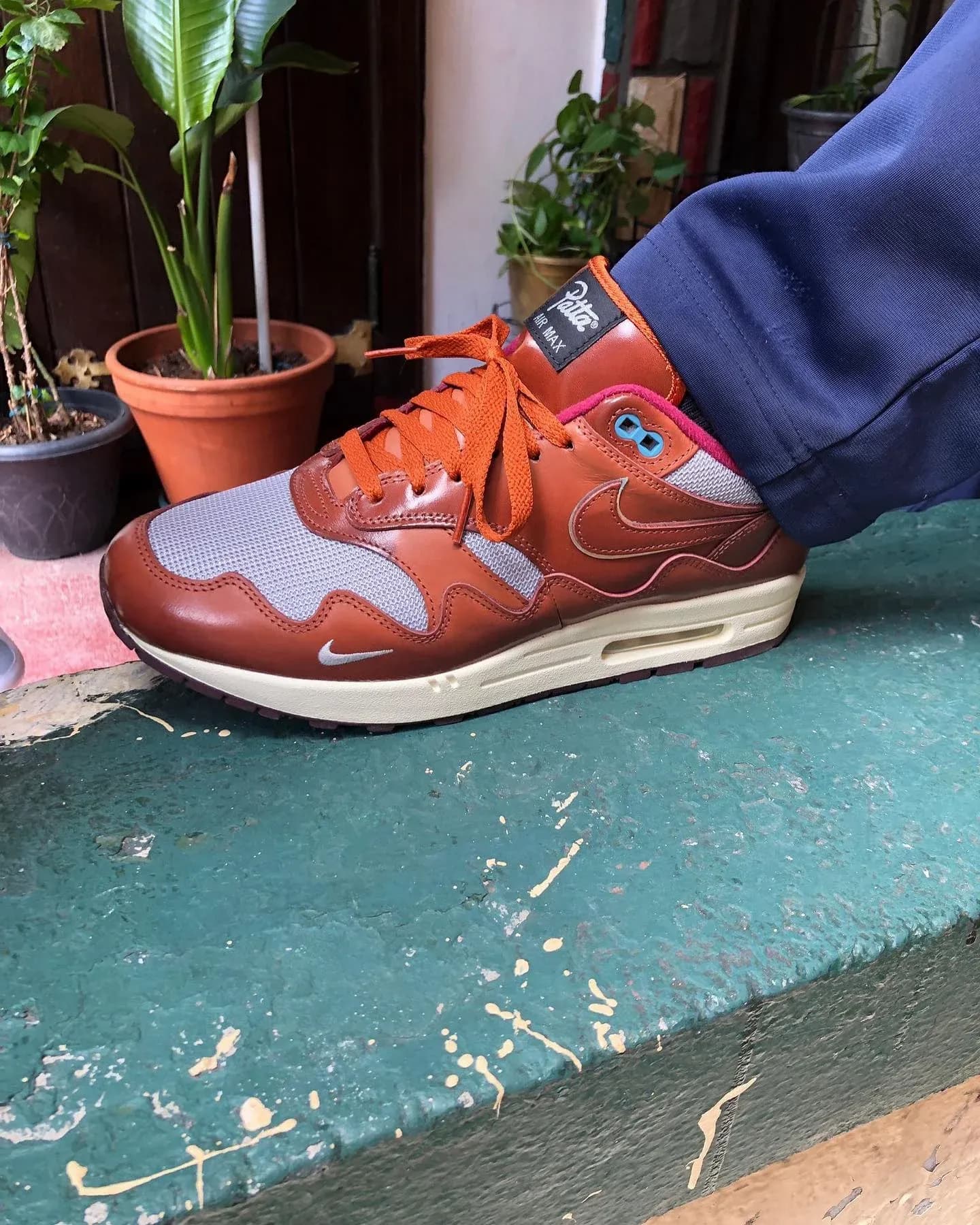 Patta x Nike AM1 Tan Brown
