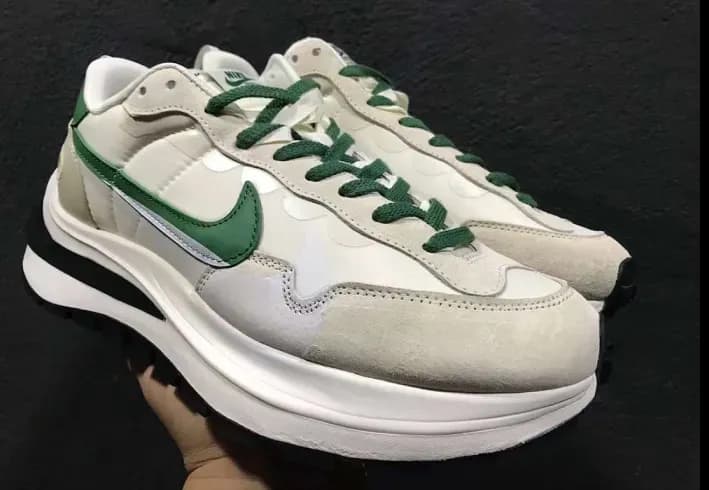sacai-nike-vaporwaffle-sail-green.webp