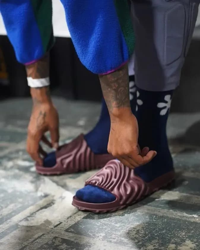 salehe bembury crocs pollex slide bugundy