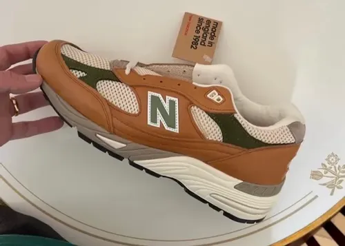 aime-leon-dore-new-balance-991-tan-leather.webp