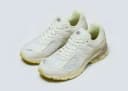 auralee-new-balance-2002r-white 07.webp