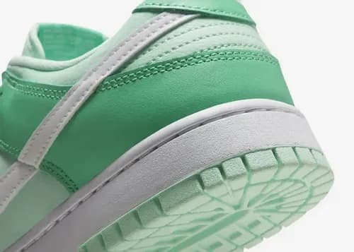 nike-dunk-low-mint-foam-dj6188-301 08.webp