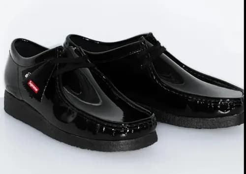 image de Supreme Clarks Originals Wallabee Patent Black