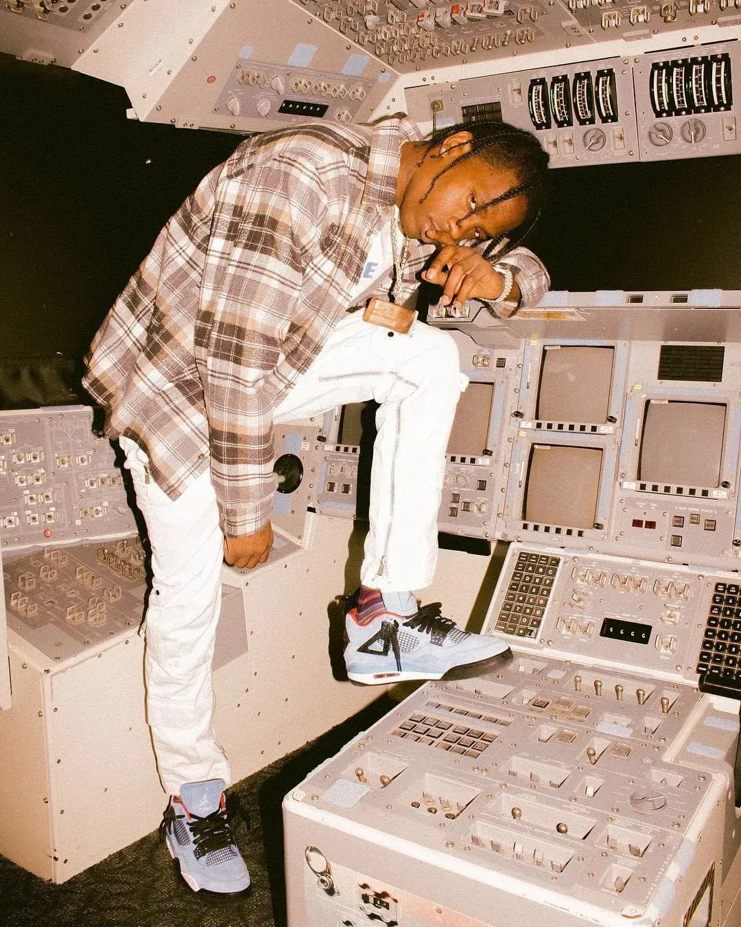 travis scott air jordan 4 cactus jack