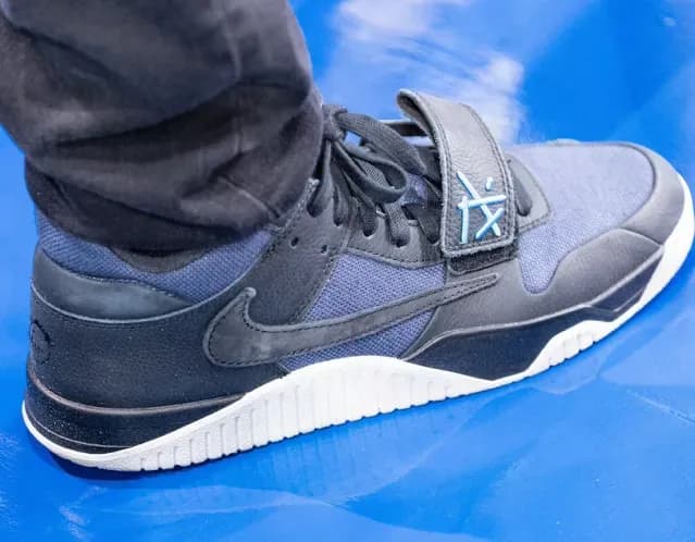 travis-scott-jordan-jumpman-jack-black-thunder-blue