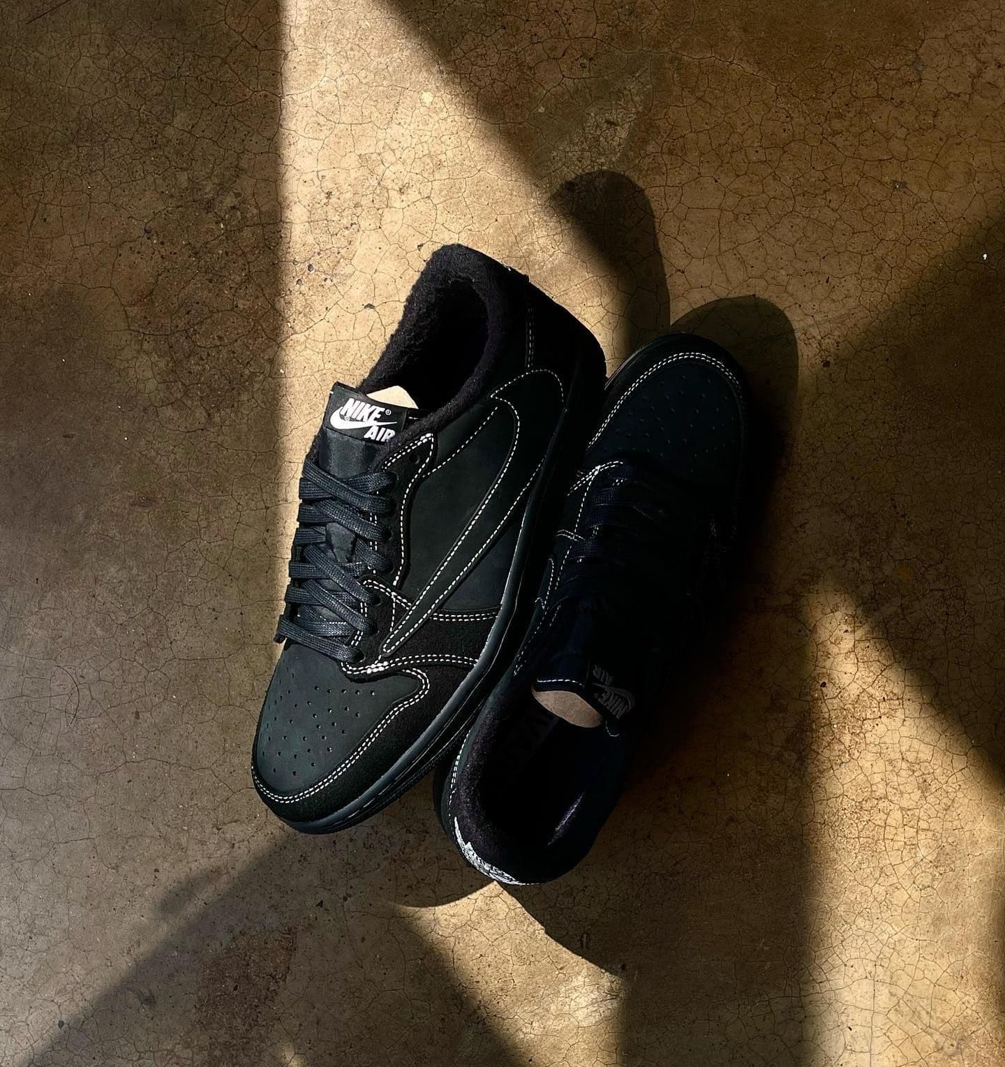 travis scott air jordan 1 low black phantom