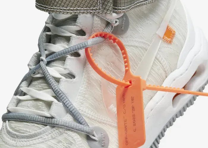 off-white-nike-air-force-1-mid-sp-clear-white-do6290-100 9.webp