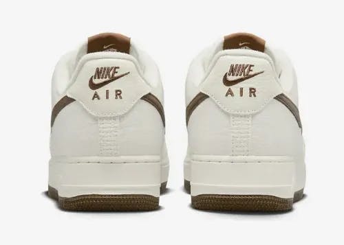 nike-air-force-1-low-snkrs-day-dx2666-100 5.webp
