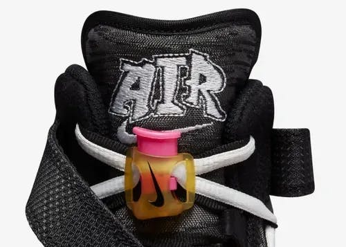 off-white-nike-air-force-1-mid-sp-clear-black-do6290-001 7.webp