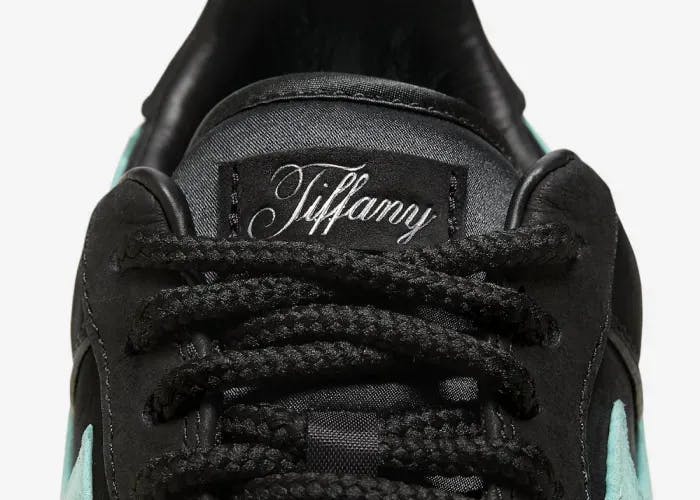 tiffany-and-co-nike-air-force-1-low-1837-dz1382-001 07.webp